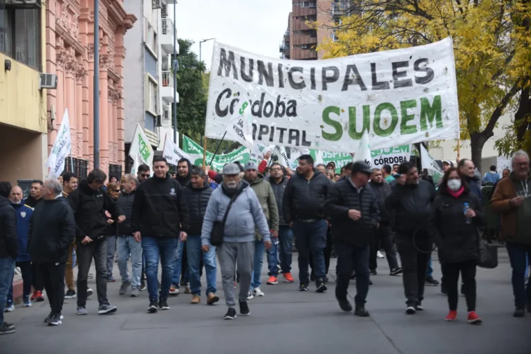 Según el Suoem, los salarios municipales perdieron un 18% su valor real y arrastran cinco meses de atraso