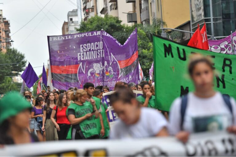 Día de la Eliminación de la Violencia contra la mujer: marchan en Córdoba y el país