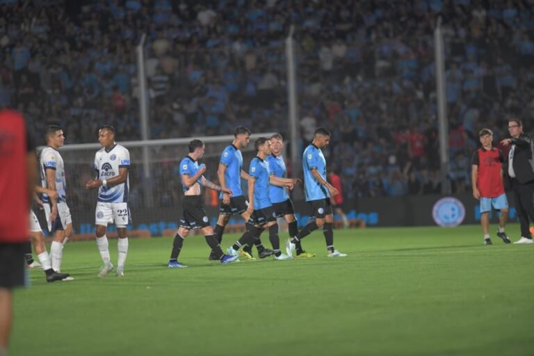 Belgrano, un drama: la noche en la que se quebró la relación gente-jugadores y entrenador