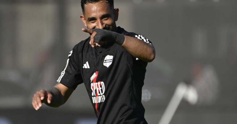 Deportivo Riestra vs San Martín de San Juan, por el Torneo Apertura: minuto a minuto, en directo