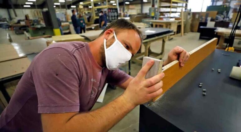 Madereros acordaron aumento de 6,6% hasta mayo inclusive