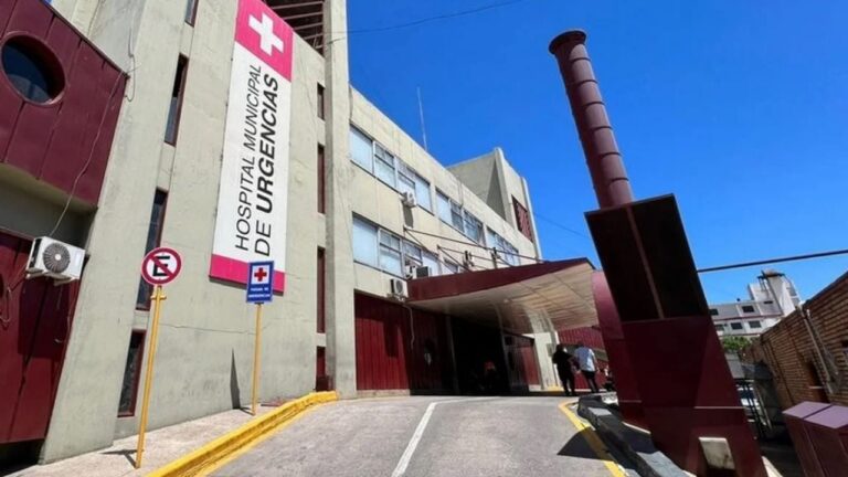 Un limpiavidrios fue apuñalado y terminó en el Hospital de Urgencias