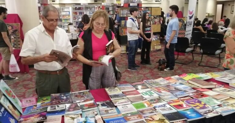 Chaco. Nuevo ataque a la cultura del gobernador Zdero