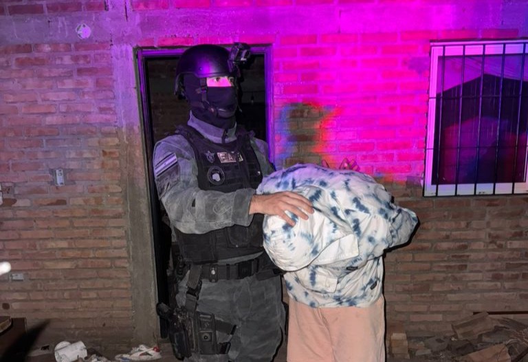 No era granizado: Detienen a un heladero por venta de drogas en la costanera de Cura Brochero