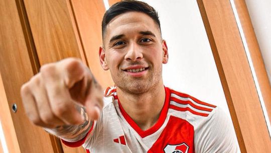 Villagra sigue siendo de River y por ahora Foster Gillett no lo vendió