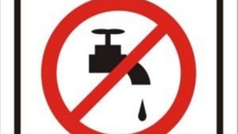 Cuesta Blanca pide un uso responsable del agua ante el aumento del consumo