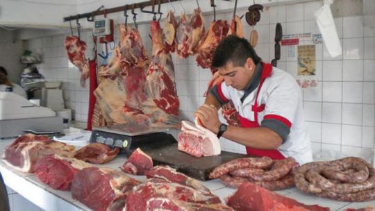 El precio de la carne llegó al mostrador: carniceros trasladan aumentos del 15% a sus clientes