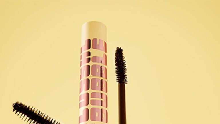 Colossal Bubble Mascara de Maybelline New York.