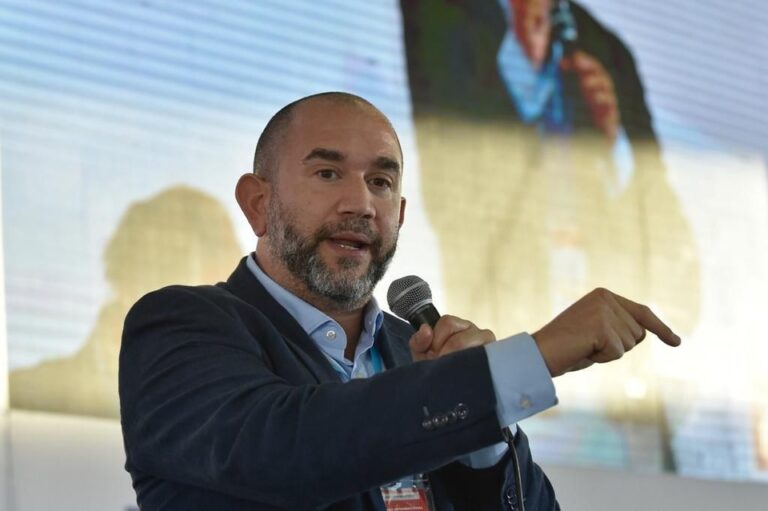 Pablo Vommaro: «El pensamiento crítico debe participar más del debate público»