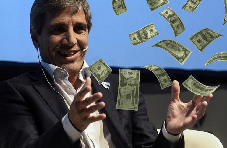 A pedido del FMI: Caputo pide que la gente saque los dólares debajo del colchón»