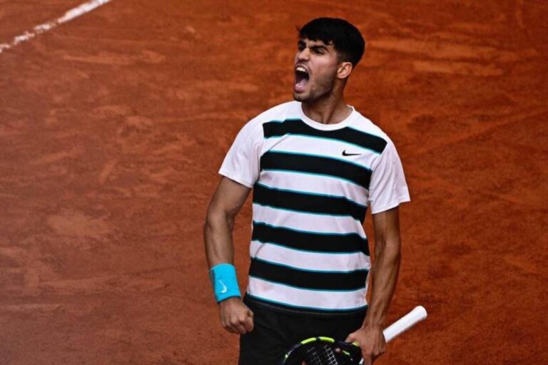 Carlos Alcaraz superó a Ben Shelton y avanzó a los cuartos de final de Roland Garros