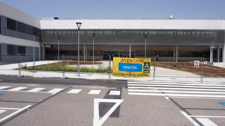 Las obras del hospital de Montilla acumulan ocho meses de retraso