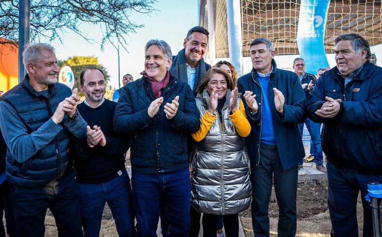 Llaryora dijo sentirse «injuriado» por De Loredo y pidió que el video sea eliminado