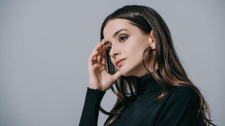 Los tres signos del zodíaco que esconden sus sentimientos