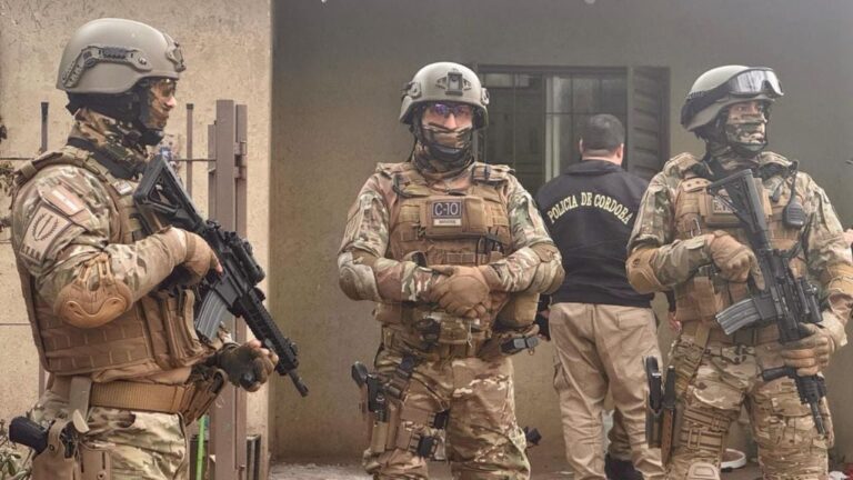 Córdoba bajo operativo: 60 allanamientos y cinco detenidos