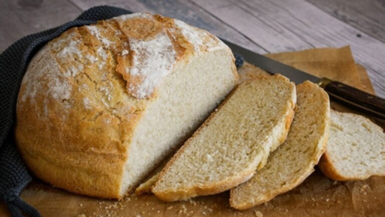 Pan casero fácil y esponjoso: receta paso a paso