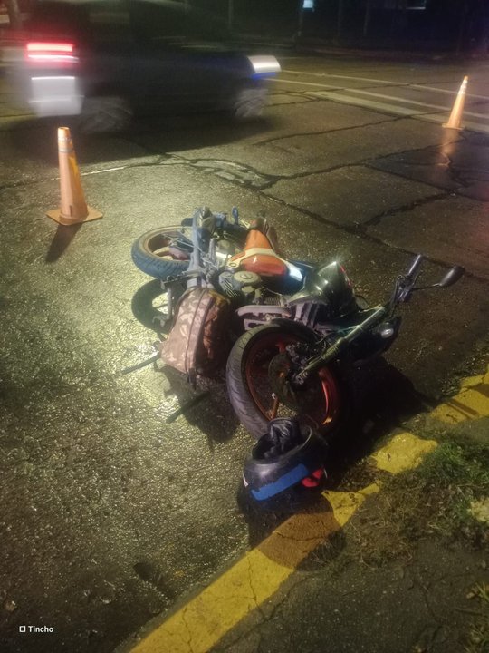 Accidente de tránsito en Córdoba: motociclista lesionado y otro conductor en fuga