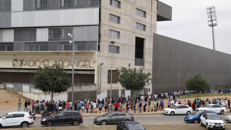 Ya hay empresa para arreglar los accesos peatonales a El Arcángel