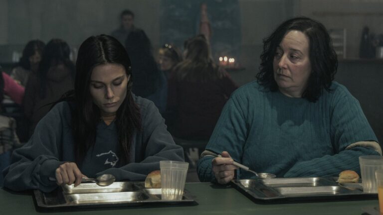 Netflix lanza «En el barro»: una serie que desafía los estereotipos del encarcelamiento