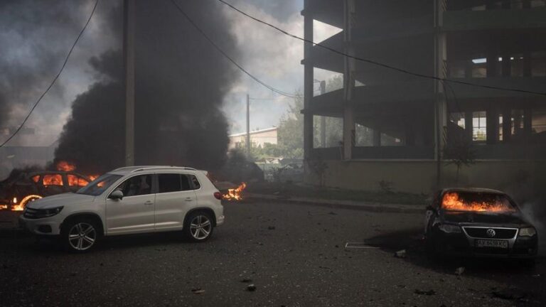 Rusia intercepta durante la madrugada un centenar de drones ucranianos en varias regiones del país