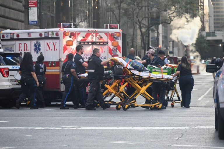 Un feroz tiroteo se desató en Nueva York mientras Mamdani pasea por Uganda