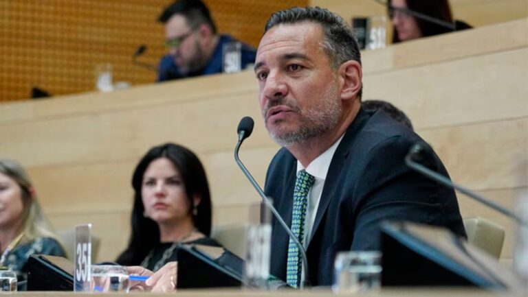 «Es una mentira absoluta»: Miguel Siciliano cruzó a Guillermo Francos por sus dichos