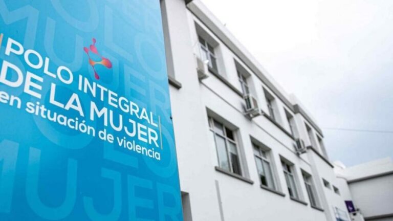 Entró a un colegio, se hizo pasar por profesor y abusó de varias niñas