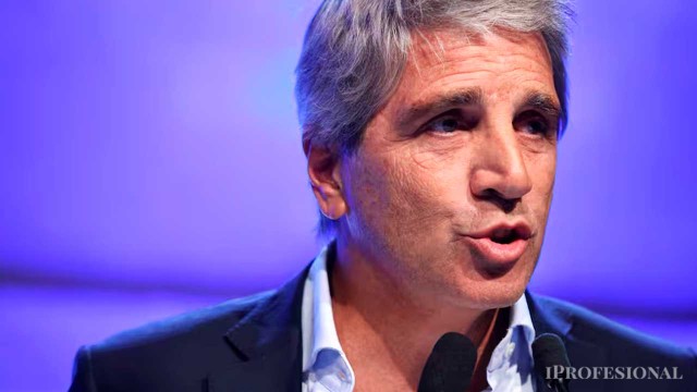 Luis Caputo festeja un triunfo sobre el mercado tras la suba del dólar: los motivos