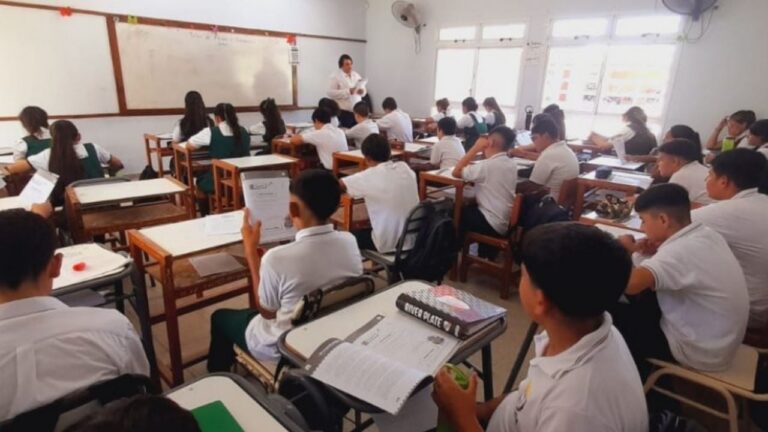 Polémica por una docente que cobraba 100 mil pesos para aprobar a los alumnos