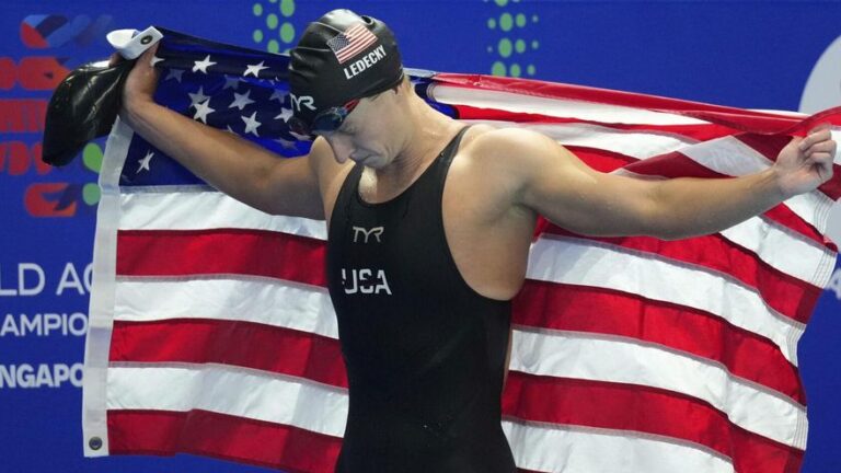 Ledecky supera el desafío de McIntosh y agranda su leyenda en el mejor 800 de la historia