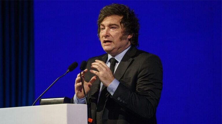 Milei vetó el aumento a las jubilaciones y la ley de emergencia en discapacidad