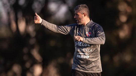 Vaccari y sus cambios obligados: el DT de Independiente y sus variantes para el partido ante Belgrano