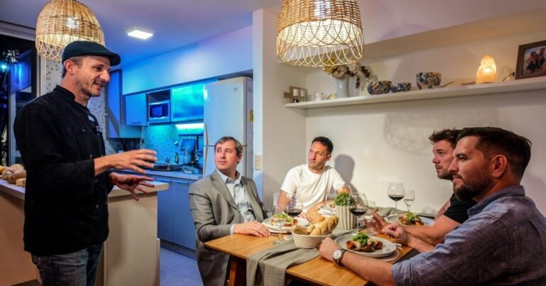 Chefs a domicilio: cómo es la experiencia de contratar a un cocinero, dónde buscarlo y cuánto cuesta