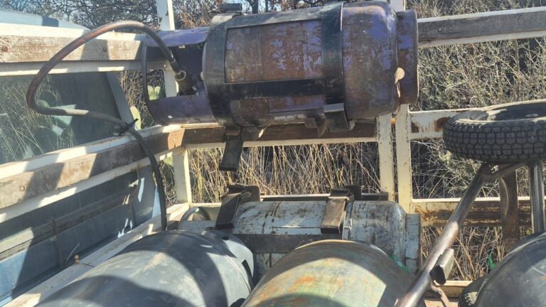 Detuvieron a un joven por usar garrafas como combustible para su camioneta