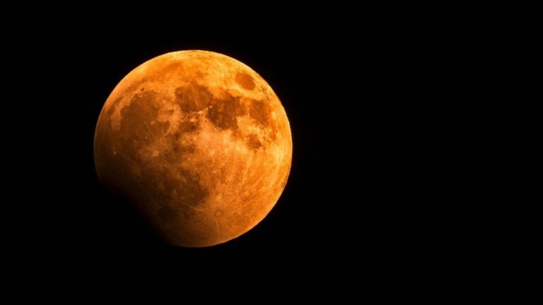 Eclipse lunar del 7 de septiembre: guía de preparación signo por signo