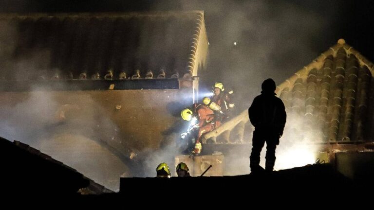Fuego en la Mezquita-Catedral de Córdoba