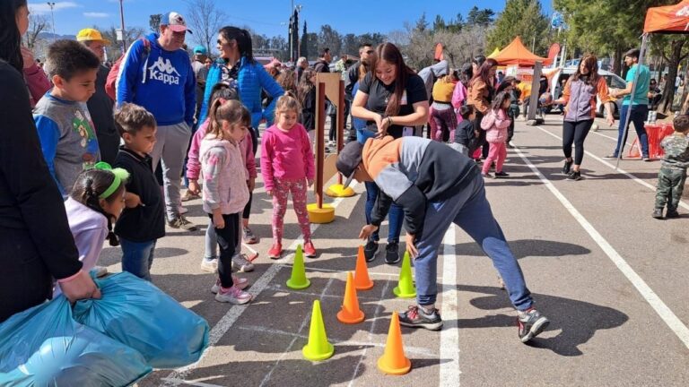 Carlos Paz celebra el Día del Niño con juegos, música y transporte gratuito