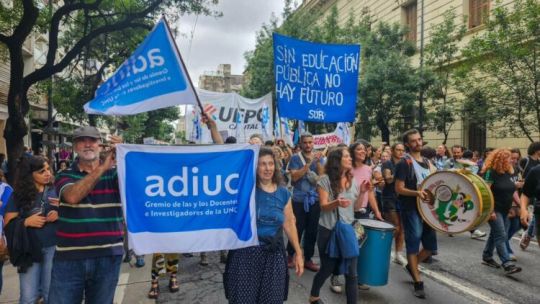 UNC: los docentes de ADIUC paran una semana en reclamo de un aumento salarial