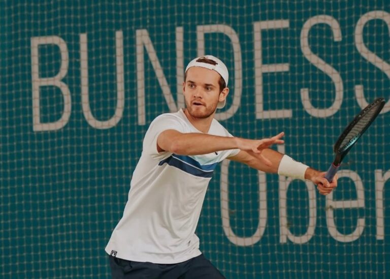 La insólita descalificación de un tenista por ir a ducharse en medio del partido