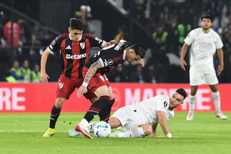 Armani es figura, y River empata con Libertad en Paraguay por la Copa Libertadores