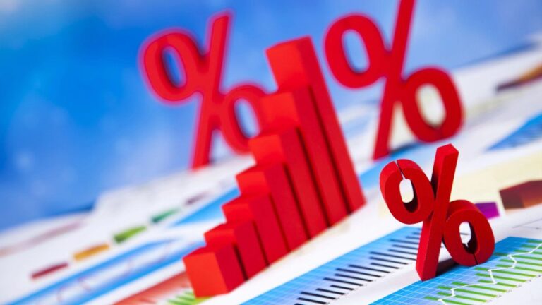 El apretón monetario afectó a las empresas: las tasas de interés se dispararon y el descubierto de cuenta corriente es de 80%
