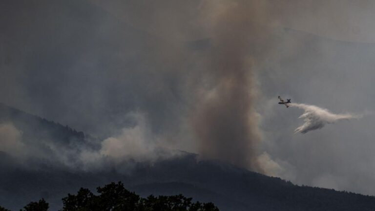 El incendio de Jarilla, en Cáceres, desde Baños de Montemayor