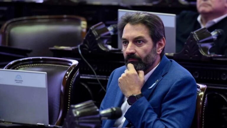 Pablo Carro encabezará la lista de Fuerza Patria Córdoba