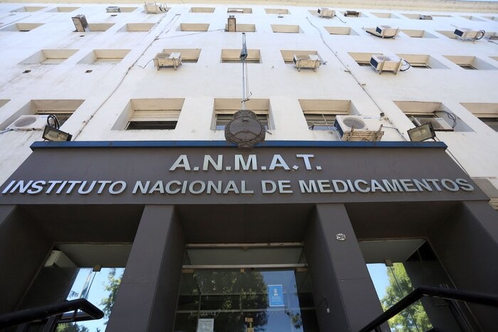 Fentanilo contaminado: desplazan a una directora de la Anmat