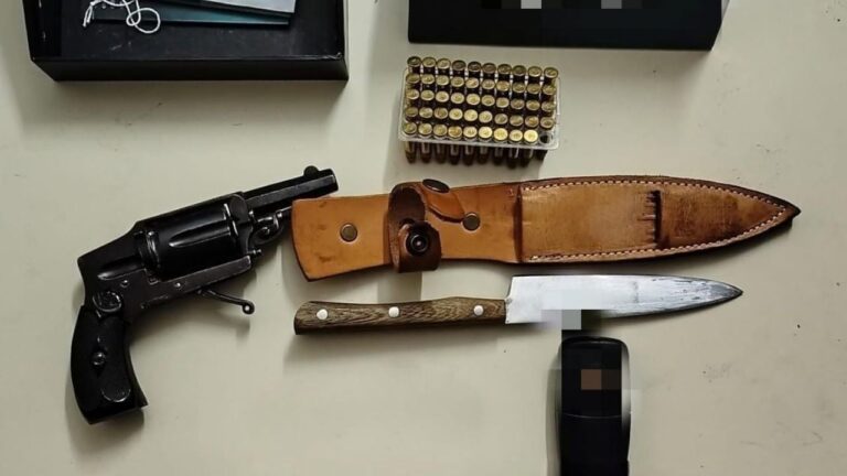 Dos detenidos con armas y cartuchos en un control policial en La Falda