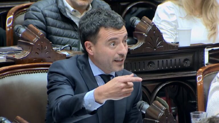 Con un pedido a última hora de De Loredo: así votaron los cordobeses el veto a jubilados