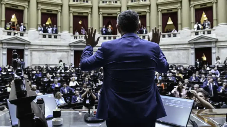 Agosto caliente en el Congreso: entre los vetos de Milei y la pulseada por la caja
