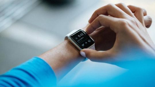 Aprobaron el proyecto que modifica el huso horario en Argentina: cuánto tiempo habrá que atrasar los relojes