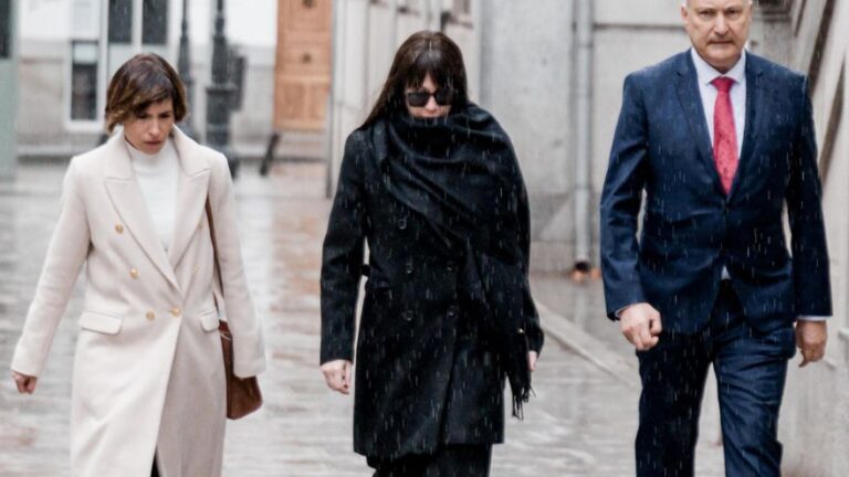 Ineco y Tragsatec certifican que pagaron 43.978 euros a la novia de Ábalos