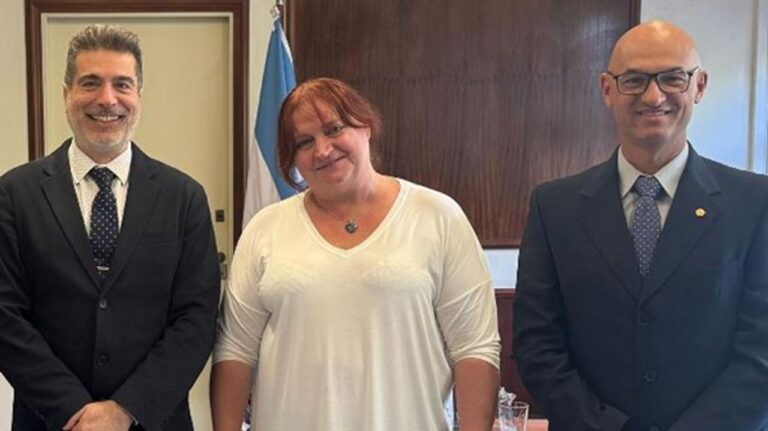 Fentanilo contaminado: el Gobierno desplazó a la directora de un organismo clave